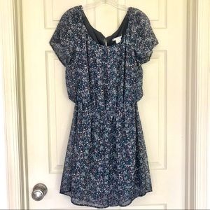 🌸3/$25 Charlotte Russe Flowy Floral Fit & Flare Dress with Flutter Sleeve Size L